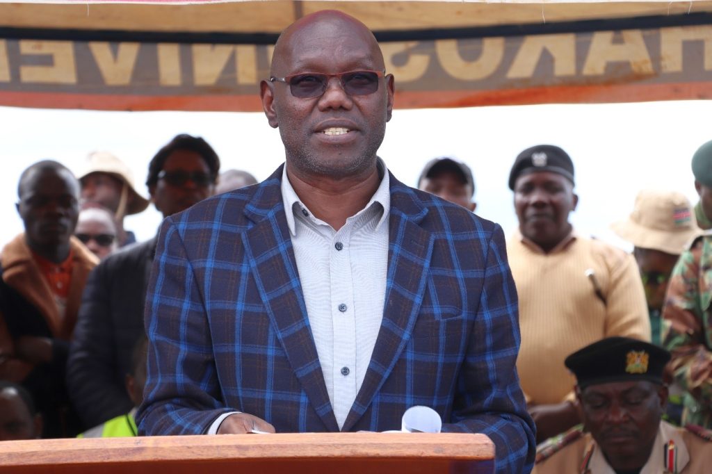 Prof. Peter Koech, representing Machakos University Vice Chancellor Prof. Joyce Agalo, delivering a speech